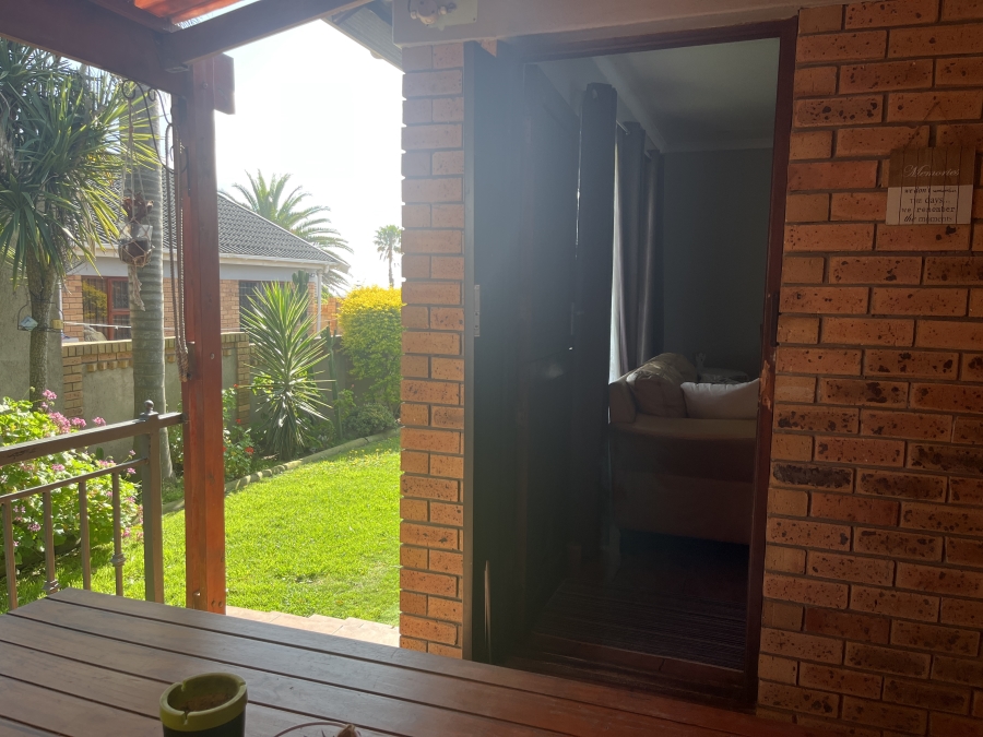 3 Bedroom Property for Sale in Heiderand Western Cape